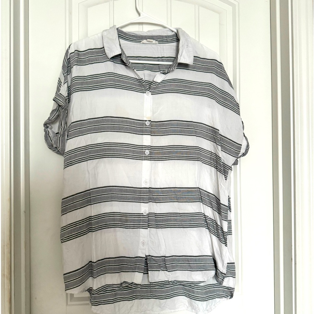 White and black stripped button up shirt size L